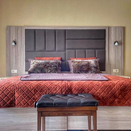 Apartment Nora Kotor Bagian luar foto